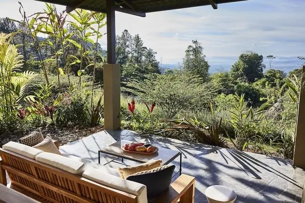 Oda, 2 Büyük (Queen) Boy Yatak