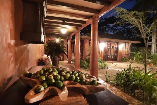 Deluxe Tek Büyük Yataklı Oda, 2 Çift Kişilik Yatak, Kısmi Deniz Manzarası