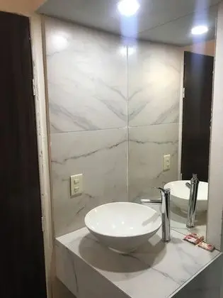 Tek Büyük Yataklı Oda, 2 Çift Kişilik Yatak