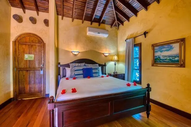 Royale Luxury King Suite with courtyard view with a private balcony