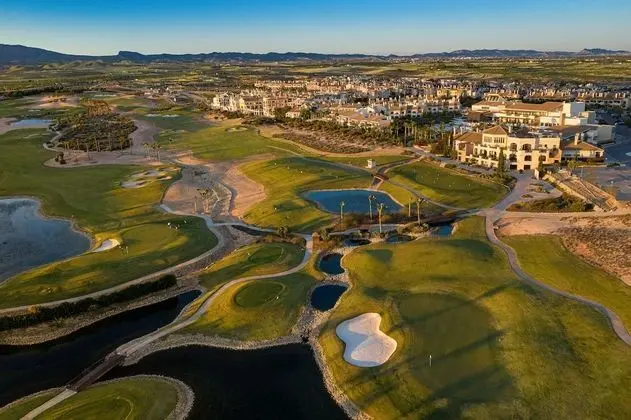 Apart Daire, 3 Yatak Odası, Kişiye Özel Havuzlu