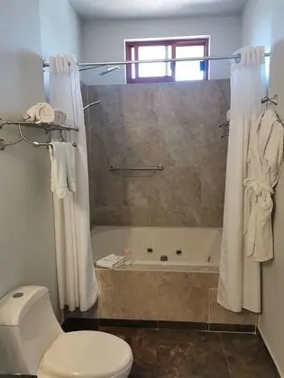 Süit, 1 En Büyük (King) Boy Yatak, Jakuzi
