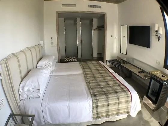 Tek Büyük Yataklı Oda (La Rosata Garden)