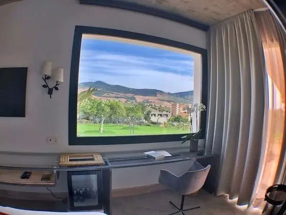 Tek Büyük Yataklı Oda (La Rosata Garden)