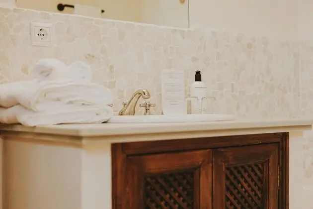 Exclusive Tek Büyük Yataklı Oda