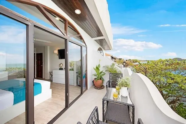 Deluxe Sea view with balcony