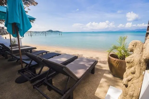 Deluxe Suite with private terrace on the beach