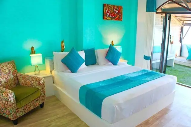 Deluxe Suite with private terrace on the beach