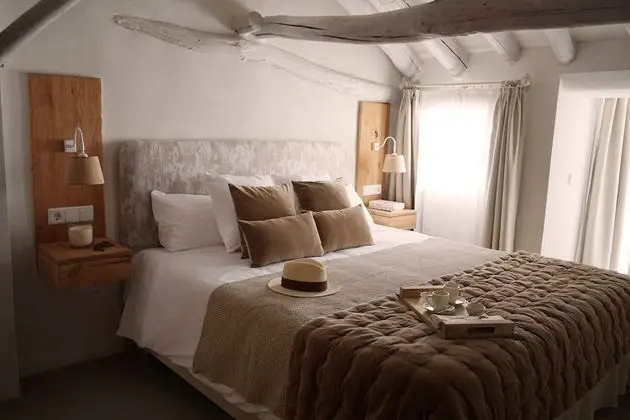 Classic Tek Büyük Yataklı Oda