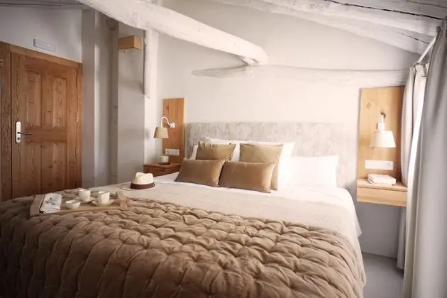 Classic Tek Büyük Yataklı Oda