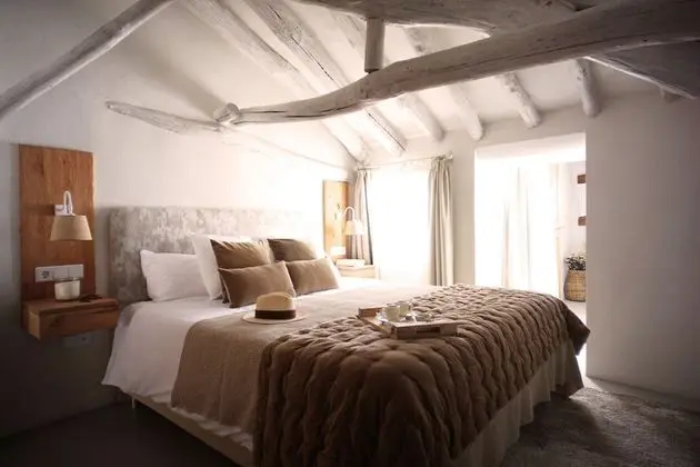 Classic Tek Büyük Yataklı Oda