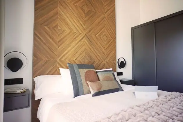 Classic Tek Büyük Yataklı Oda