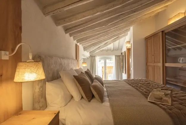 Classic Tek Büyük Yataklı Oda