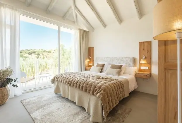 Classic Tek Büyük Yataklı Oda