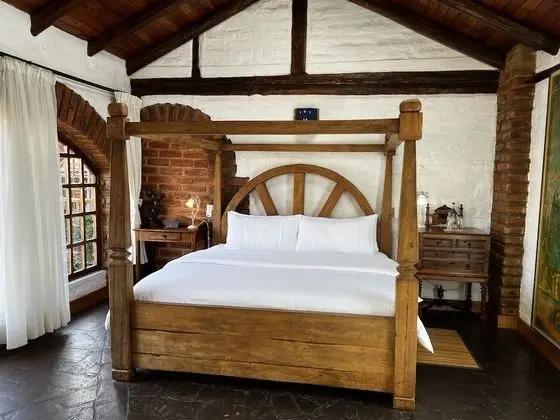 Luxury Tek Büyük Yataklı Oda