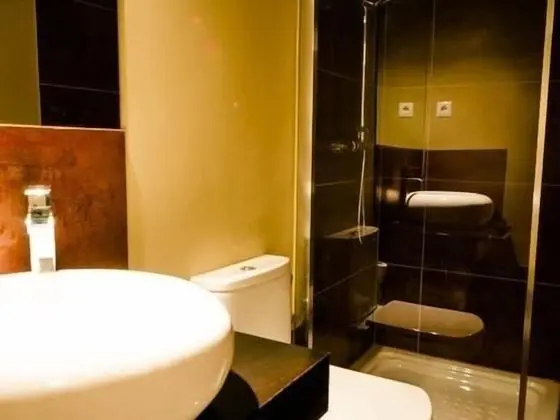 Superior Apart Daire, Banyolu/Duşlu