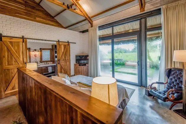 Luxury Tek Büyük veya İki Ayrı Yataklı Oda, 1 En Büyük (King) Boy Yatak, Veranda (Restored Stable)