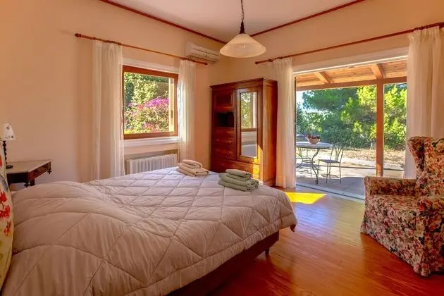 Villa, 4 Yatak Odası, Havuz Manzaralı