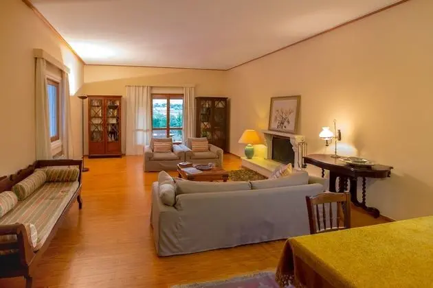 Villa, 4 Yatak Odası, Havuz Manzaralı