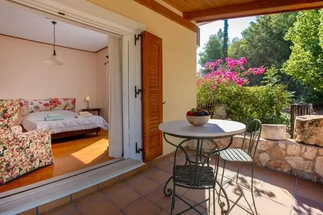 Villa, 4 Yatak Odası, Havuz Manzaralı