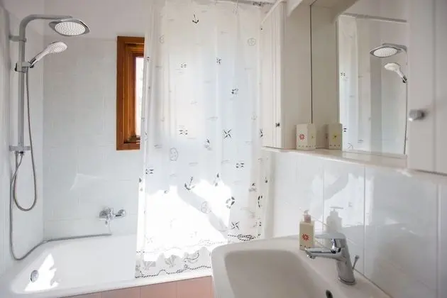 Villa, 4 Yatak Odası, Havuz Manzaralı