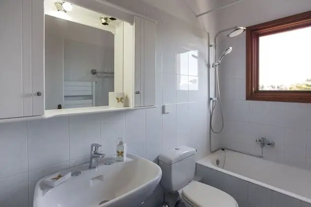 Villa, 4 Yatak Odası, Havuz Manzaralı