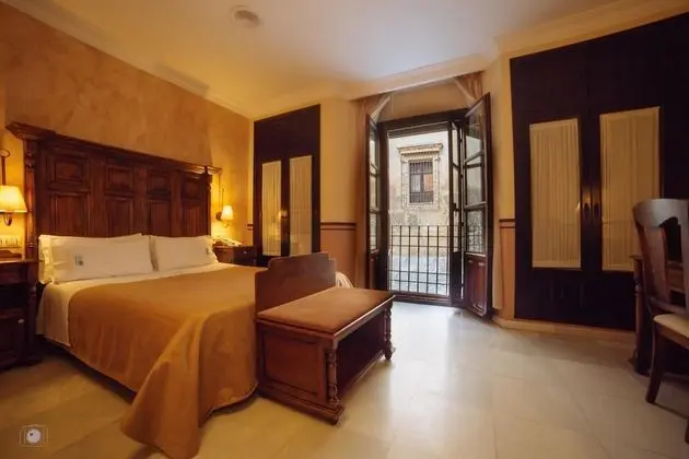 Tek Büyük Yataklı Oda (with extra bed)