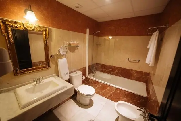 Tek Büyük Yataklı Oda (with extra bed)