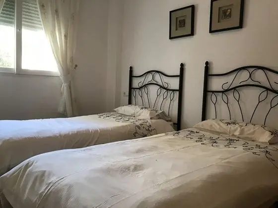 Apart Daire, 2 Yatak Odası, Havuz Manzaralı