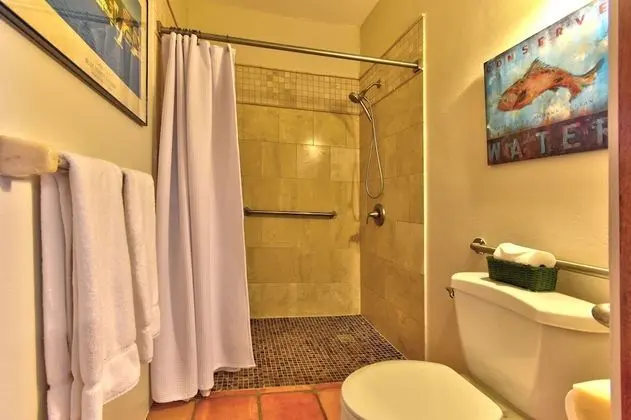 Romantic Tek Büyük veya İki Ayrı Yataklı Oda, 1 Yatak Odası (Caribbean Rooms - Twin/King ADA)