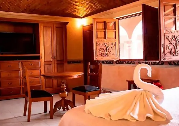 Royal Tek Büyük Yataklı Oda, 1 Çift Kişilik Yatak, Sigara İçilebilir
