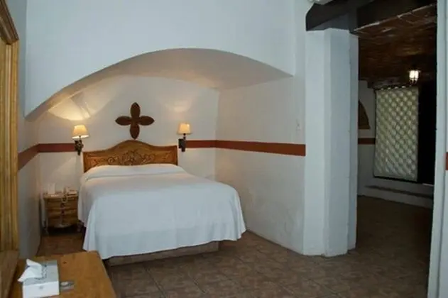 Standard Oda (1 King Bed)