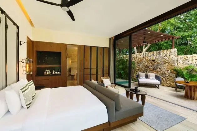 Itza Plunge Pool Suite - King