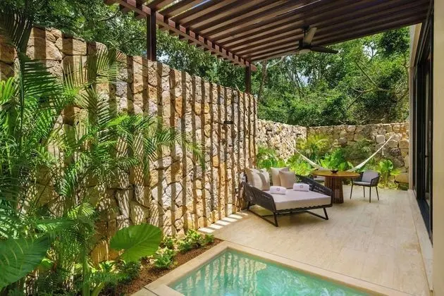 Itza Plunge Pool Suite - King