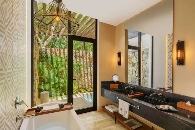 Itza Plunge Pool Suite - King