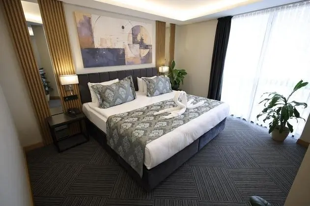 Çift Kişilik, Şehir Manzaralı