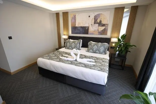 Çift Kişilik, Şehir Manzaralı