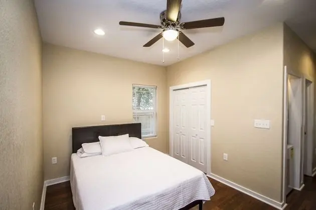 Ev (2 Bedrooms)