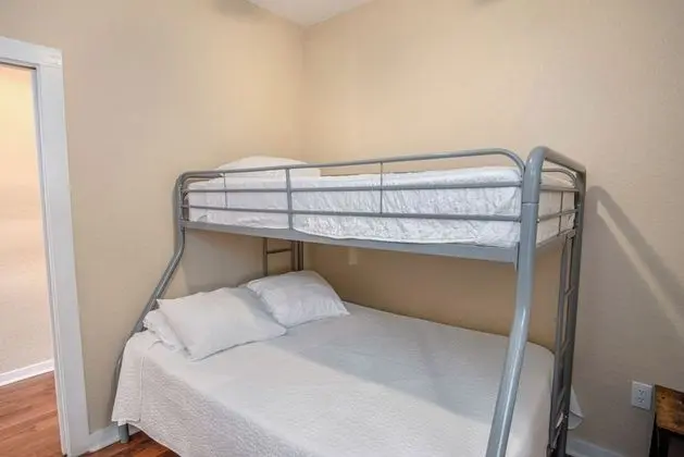Ev (2 Bedrooms)