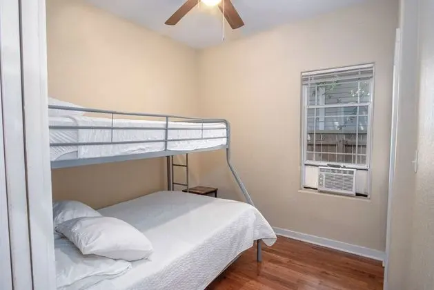 Ev (2 Bedrooms)