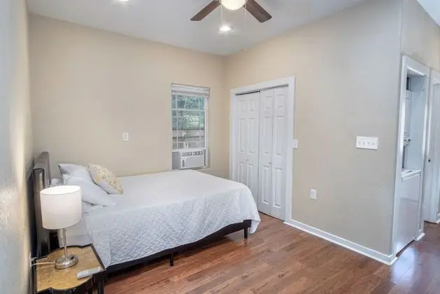 Ev (2 Bedrooms)