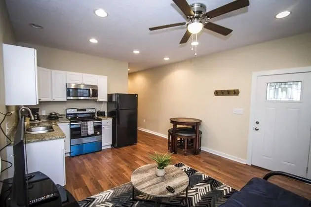 Ev (2 Bedrooms)