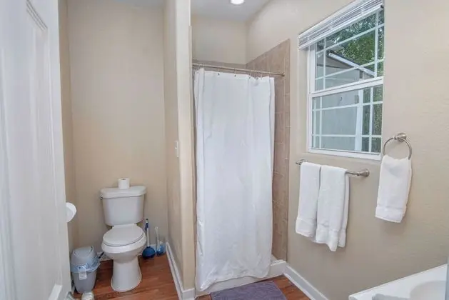 Ev (2 Bedrooms)