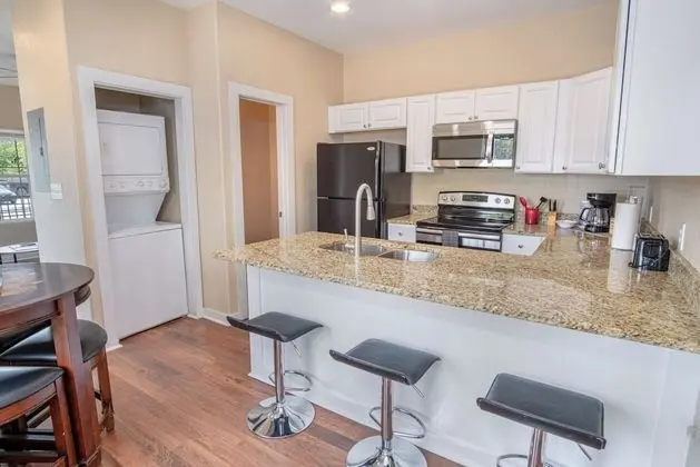 Ev (1 Bedroom)