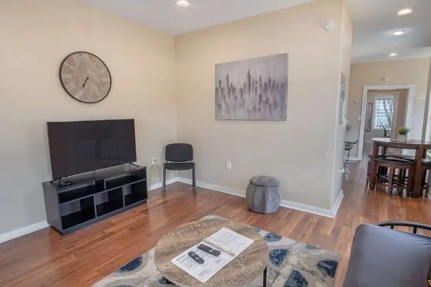 Ev (1 Bedroom)