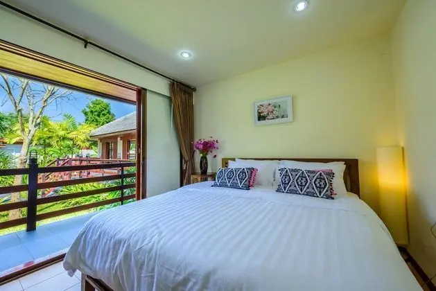 Deluxe Villa, 1 Queen Bed, Terrace, Garden View