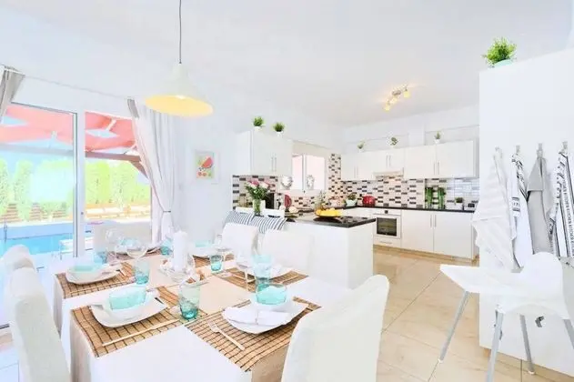 Villa, 3 Yatak Odası, Kişiye Özel Havuzlu