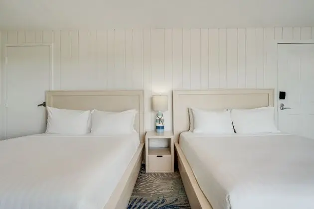 2 Double Beds Ocean View