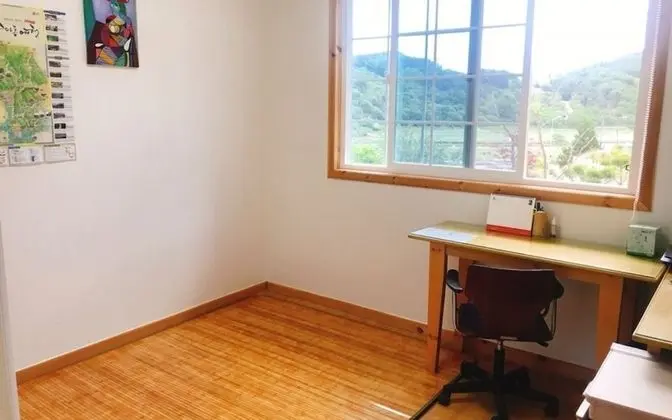 Oda (Unshared House (field view))