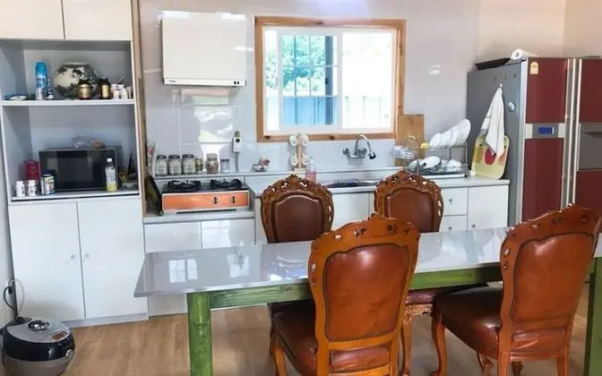 Oda (Unshared House (field view))